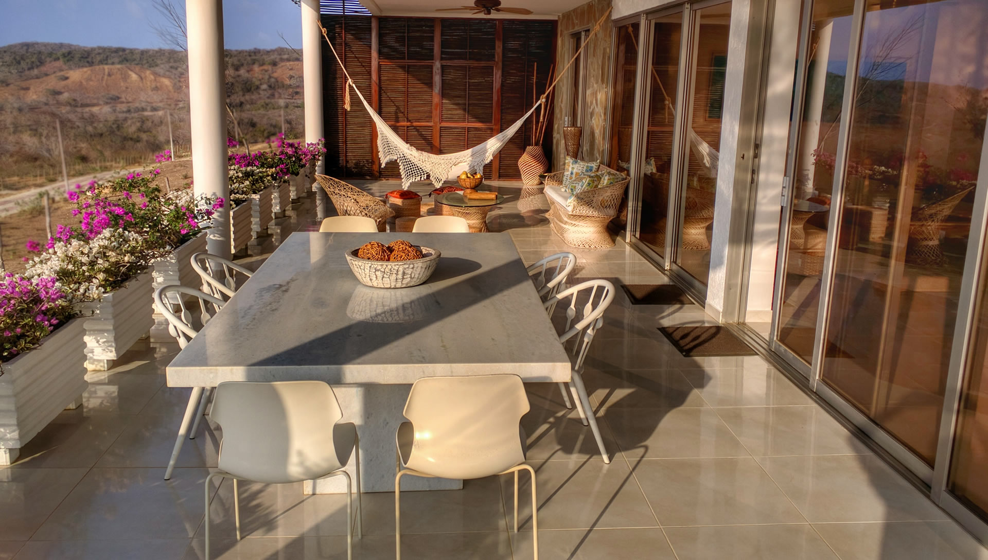 Los Ambientes Externos de ANA MARIA ROIG